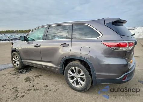 2015 Toyota Highlander Xle z USA, uszkodzony, nr VIN 5TDJKRFH3FS223879